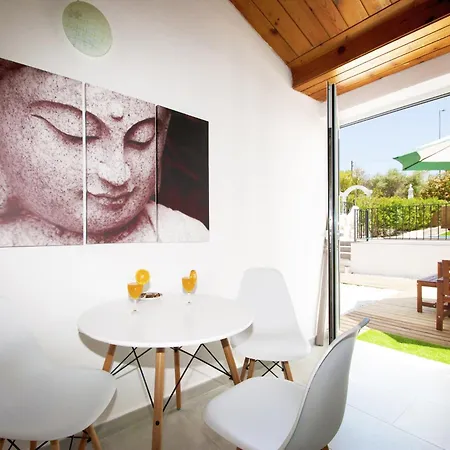 Villa In Albufeira Near Praia Da Oura Beach Vila Albufeira