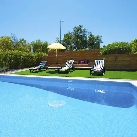 Villa In Albufeira Near Praia Da Oura Beach Albufeira
