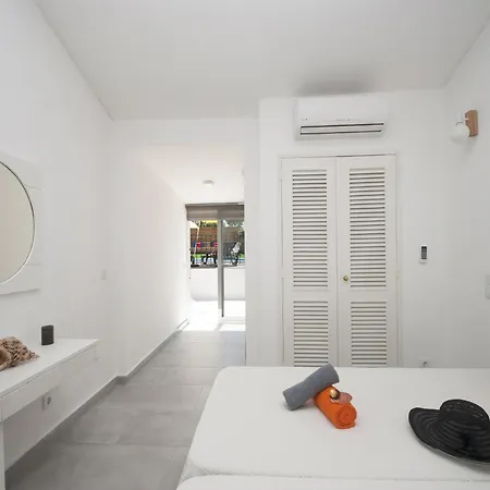Villa With Heatable Pool *