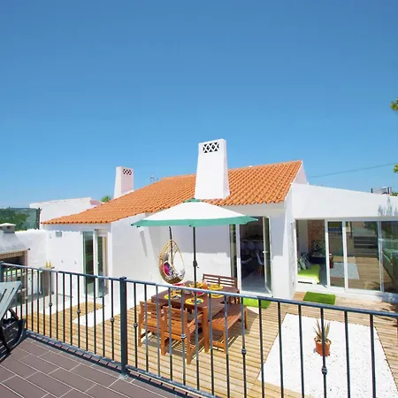 Villa In Albufeira Near Praia Da Oura Beach Albufeira