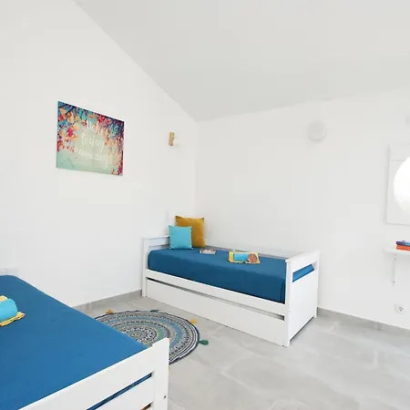 Villa In Albufeira Near Praia Da Oura Beach * אלבופיירה