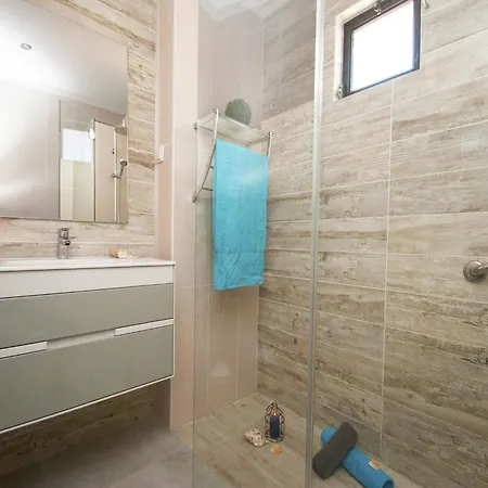 וילה Villa In Albufeira Near Praia Da Oura Beach אלבופיירה